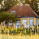 Apartment Skaerven Beachfront And *