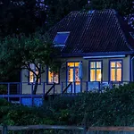Skaerven Beachfront And Apartment Nyborg