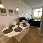Skaerven Beachfront And Apartment *