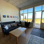 Skaerven Beachfront And Apartment