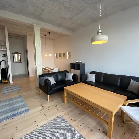 Skaerven Beachfront And