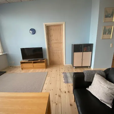 Skaerven Beachfront And Appartement