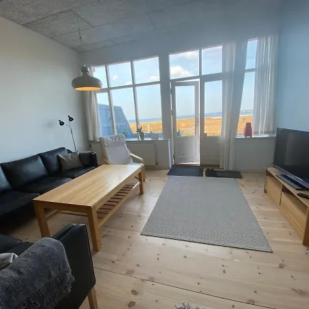 Skaerven Beachfront And