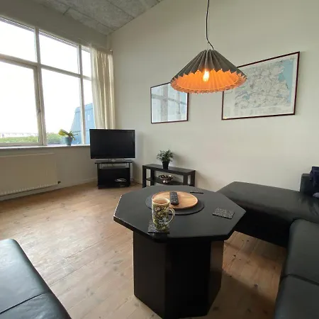 Daire Skaerven Beachfront And
