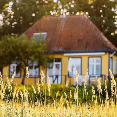 Appartement Skaerven Beachfront And *