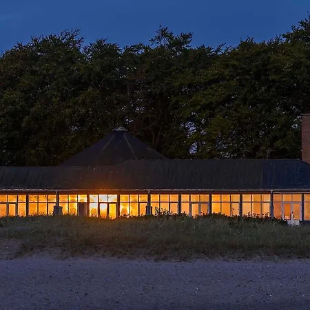 Daire Skaerven Beachfront And *