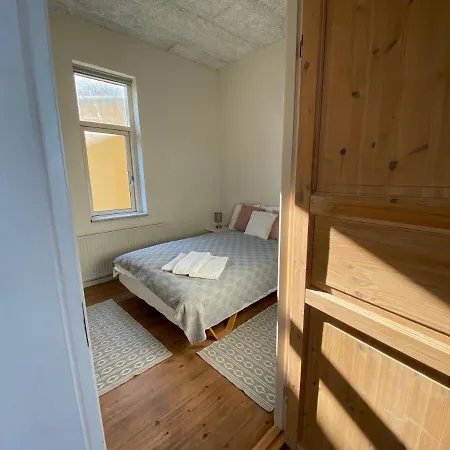 Skaerven Beachfront And Appartement