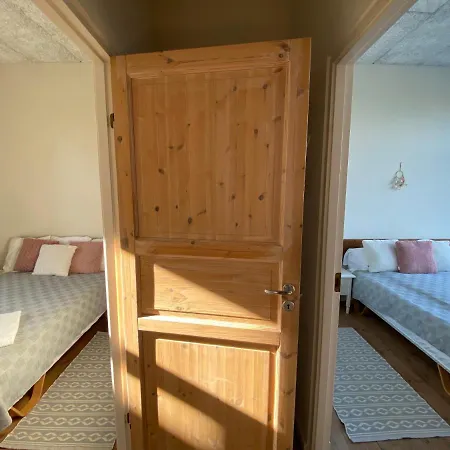 Skaerven Beachfront And Appartement *