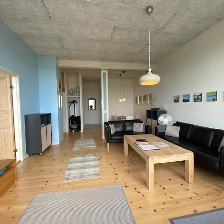 Daire Skaerven Beachfront And