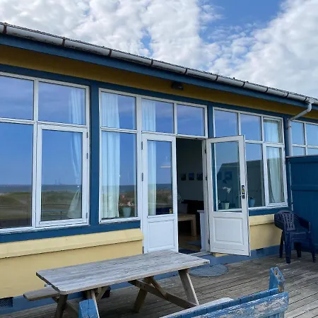 Daire Skaerven Beachfront And *