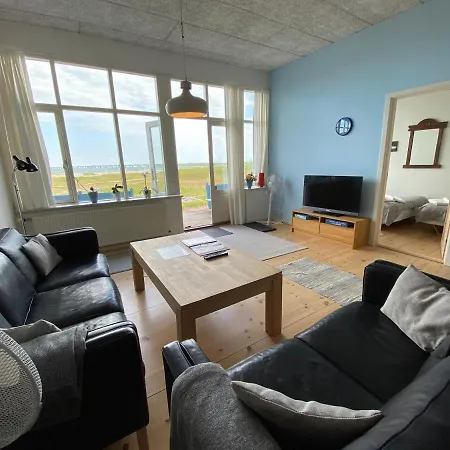 Skaerven Beachfront And Appartement Nyborg