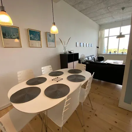 Skaerven Beachfront And Appartement *