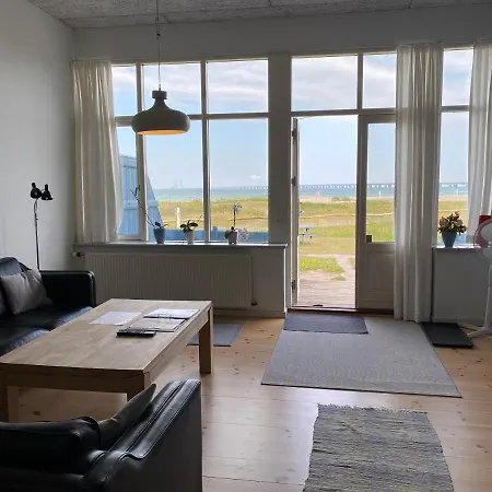 Daire Skaerven Beachfront And