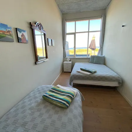 Skaerven Beachfront And Διαμέρισμα *