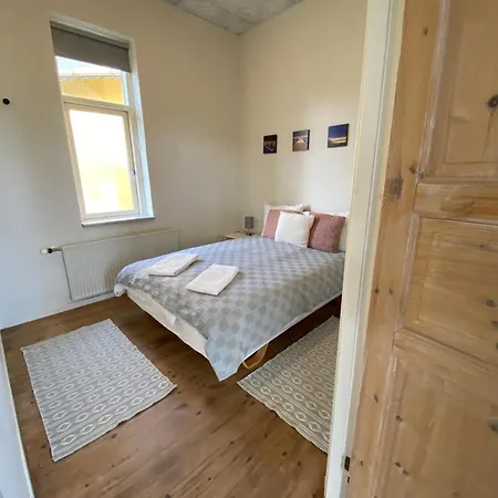 Daire Skaerven Beachfront And *