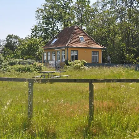 Skaerven Beachfront And Appartement *