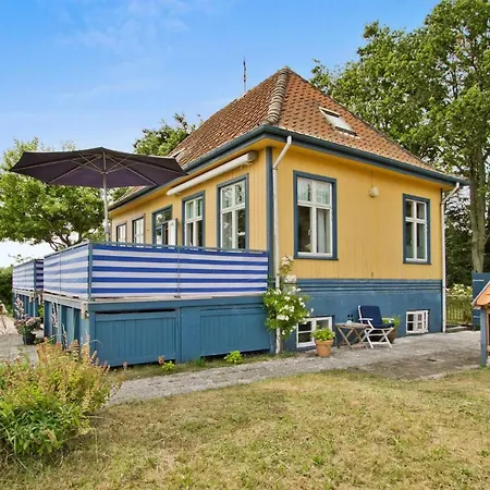 Apartment Skaerven Beachfront And