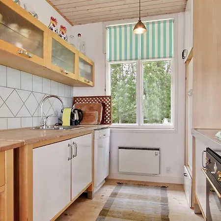 Skaerven Beachfront And Apartment *