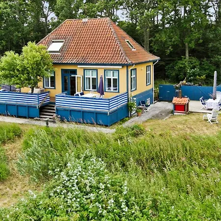 Skaerven Beachfront And