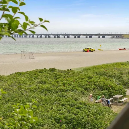 Skaerven Beachfront And Appartement
